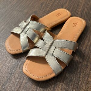 Ugg metallic gold Teague flat sandal size 9M